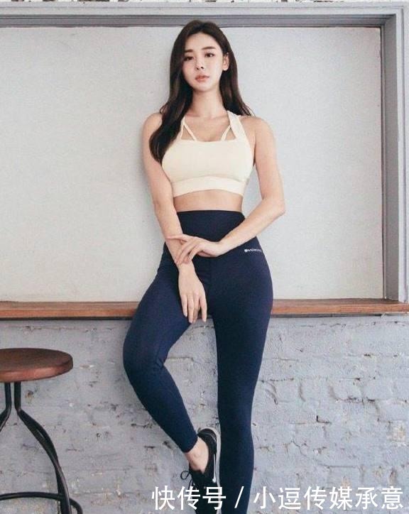 招人|高颜值的紧身裤美女,丰腴的身材,特别的招人喜欢