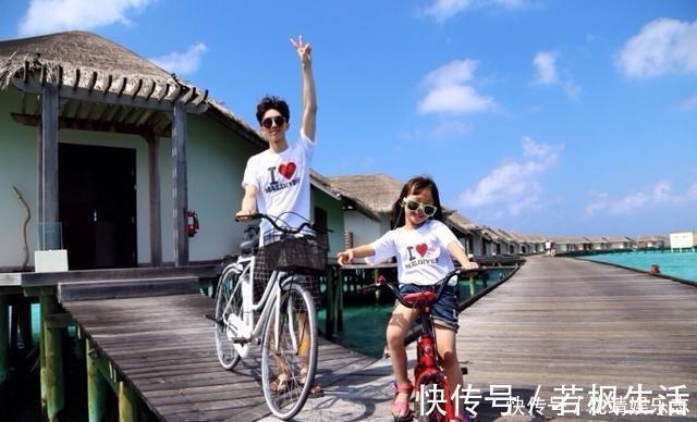 哥哥|送小20岁妹妹去幼儿园,哥哥出门前努力扮嫩生怕被当成她爸