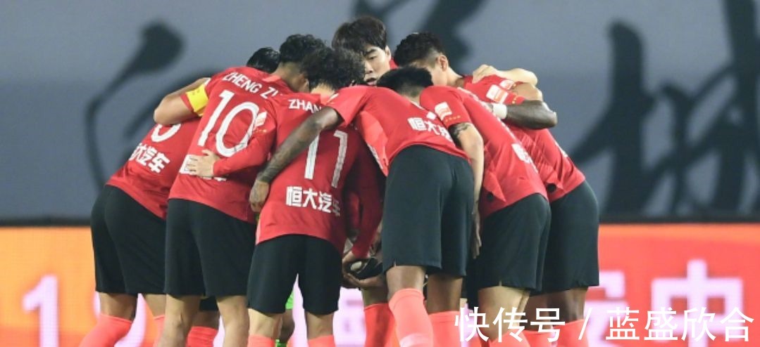 里皮|難說再見，鄭智送別中超八冠王功勛，里皮愛徒黯然離隊(duì)難說再見！