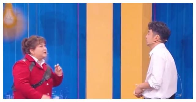 贾玲犀利发问杨幂“合作过最讨厌的三个女艺人”？一旁沈腾笑开花