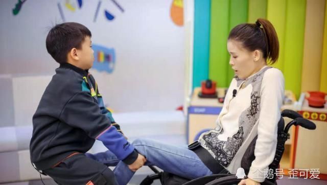 桑兰自曝经济窘迫,一年用2千根导尿管,曾因没钱反复消毒使用