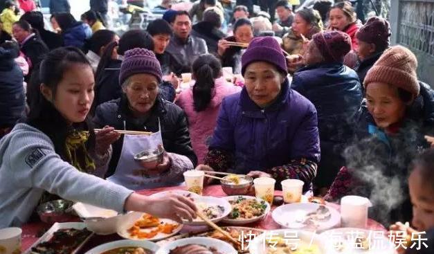 大城市|奶奶带孙子去酒席,之后被全村“拉黑”,村民不会带孩子就别带