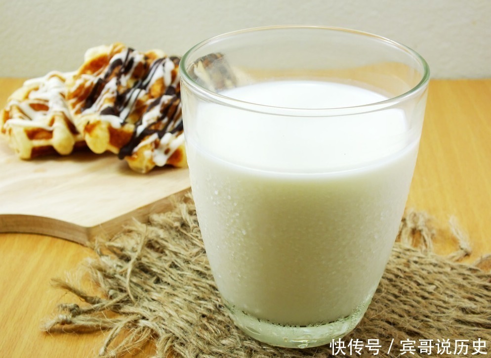 同龄人|6岁男孩积食不发育,专家这调料炒菜太多,难怪娃个头矮小