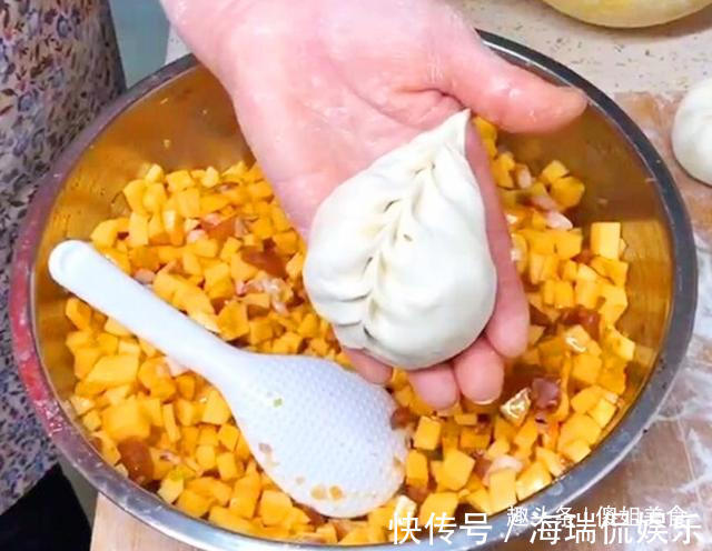 蒸包子时到底用不用二次醒发10人做9人错，2个小技巧，松软好吃