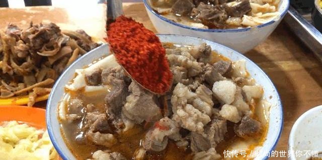 24年街边小店,一碗面70元,还没到饭点就座无虚席……!