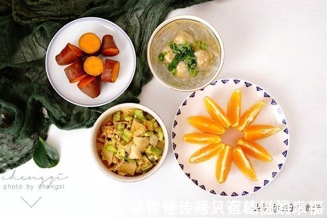 45岁阿姨轻断食午餐,走红朋友圈,网友:吃这么多还不胖,佩服