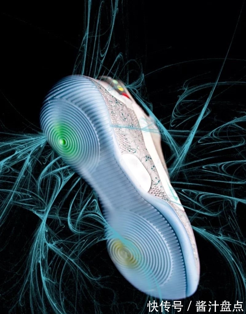 开箱 最强球鞋!六千的“平民 Air Mag” 开箱 + 上脚!