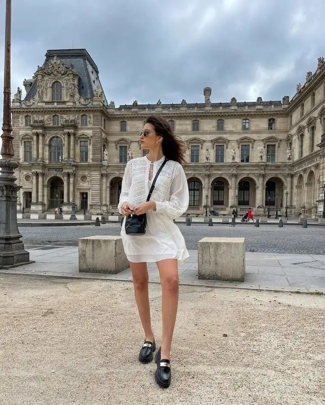 玛丽珍鞋|穿裙子不一定要配凉鞋,今夏试着搭配这“2双鞋”,时髦显高