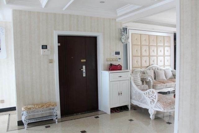 大衣柜|婆婆不听劝婚房全屋打上柜子,主卧两排大衣柜成亮点,太漂亮了