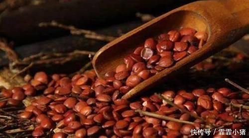 葡萄干|晚上失眠睡不好用它泡水喝,让你沾床就睡,做梦少睡得香