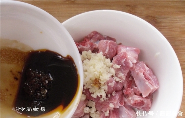 教您一招蒸排骨，方法特简单，嫩滑鲜香不上火，尝过的都说好