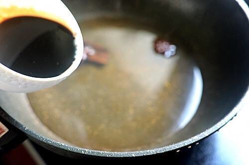 鱼肉这做法最简单,我家隔三差五就吃,不腥还特香,一上桌就吃光