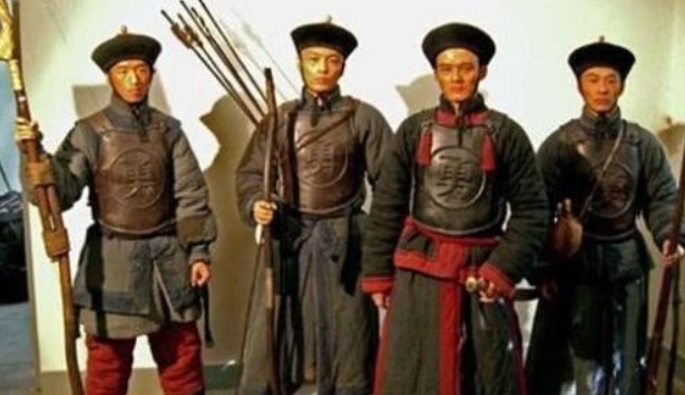 清朝|各国都改用枪炮,清朝为何坚持用大刀长矛?清朝人的智慧不可小觑