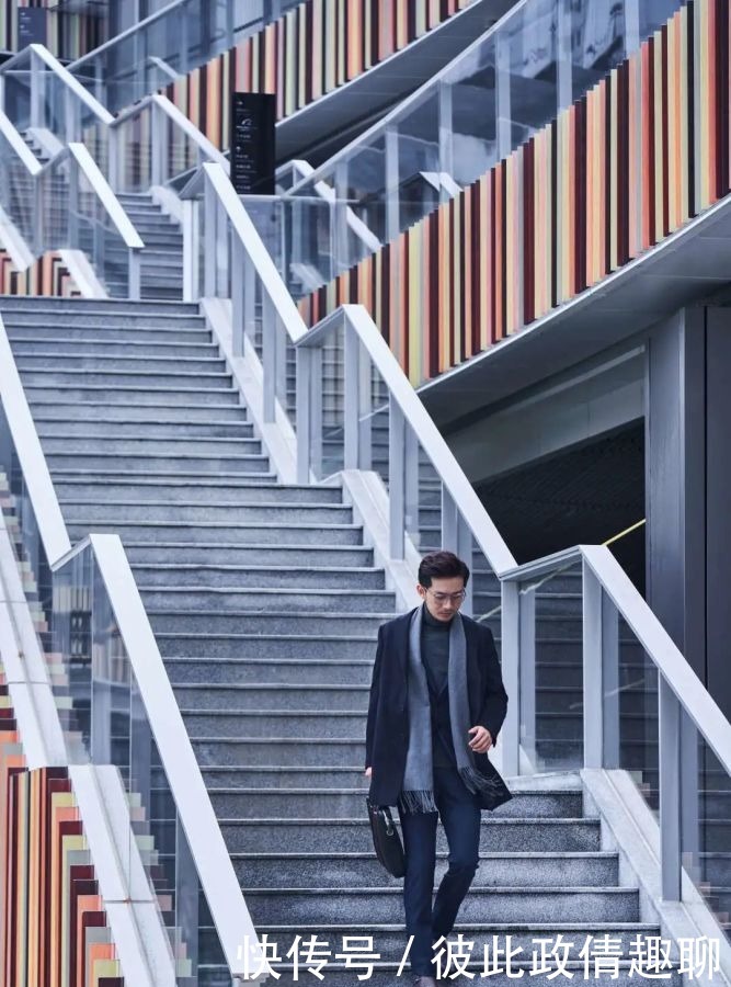  小编|一分钱两样花！今冬第一件大衣，我选性价比超高的ta