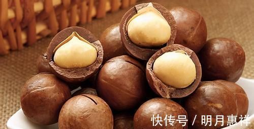 斑点|女性睡前常吃3种食物,能排毒养颜,淡化斑点,皮肤更光滑!