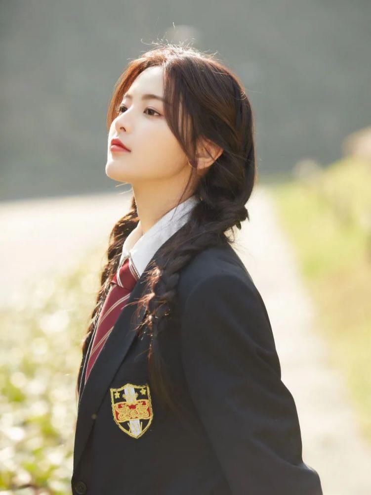 发量少发际线高的女生，赶紧试试这几款刘海！