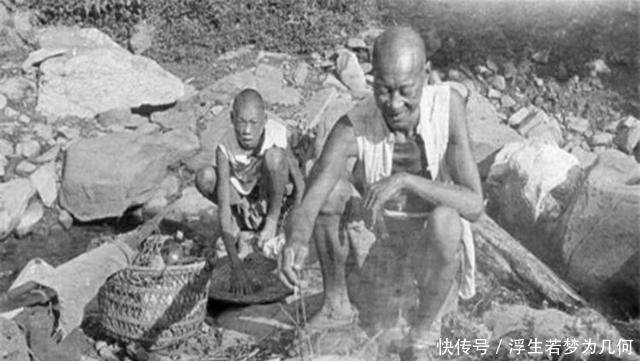 猎手|清末老照片,图一是打野味的猎手,图四炖了一锅好菜