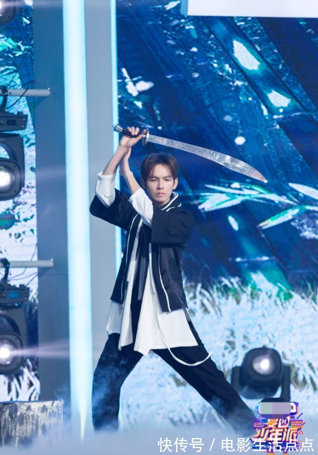 張真源|《夏日少年派》開盲盒,蕭敬騰驚喜現(xiàn)身,浮夸演技大比拼?