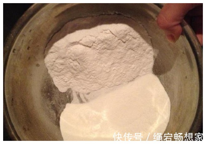 糯米粉|全新糯米糕做法，懒人也能轻松学会，加热水烫发，比糍粑还美味