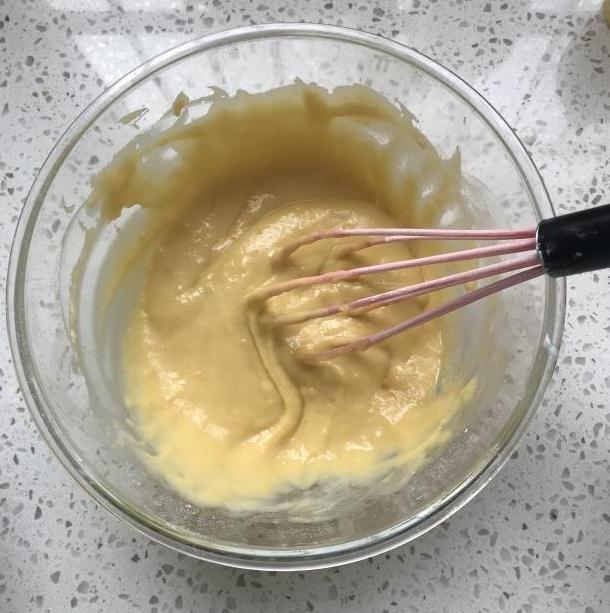 生日蛋糕自己做，想吃什么加什么，过一个不一样的生日