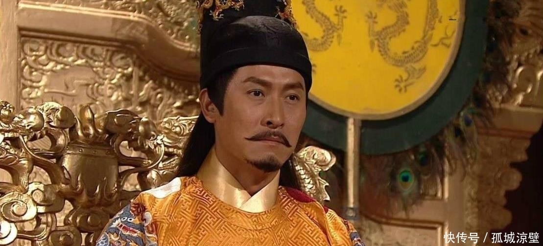 为官|朱元璋在农舍避雨,农民说出姓名后,朱元璋立刻封他世代为官!