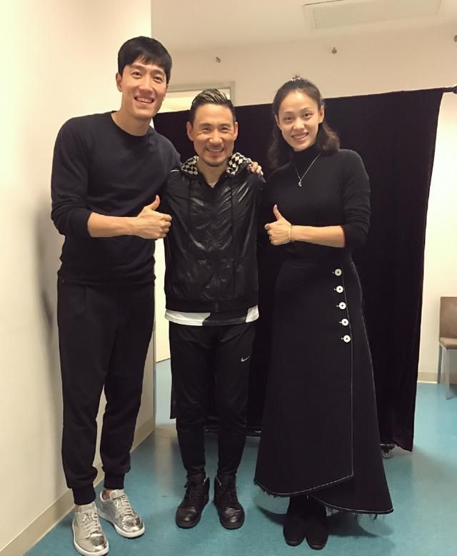 紧身衣|刘翔前女友素颜好漂亮,大长腿也很抢镜,但气质真不如吴莎清纯!