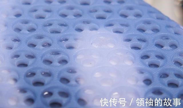 打底裤","m":"6ccd3f6d1c90fbb4e656303b53f86e98acac3d","nlabel":"stat_3050800368:zm.news.so.com:5LqR6Z+25aix5LmQ,pageType_zmt,glevel_3","ntag":"tfashion;sfashion_时尚;kfashion_1:气场;kfashion_1:打底裤;cfashion_P:时尚:针织毛