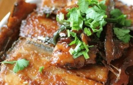 带鱼这样做太好吃了,不加生抽酱油,简单易学无腥味,肉嫩味香