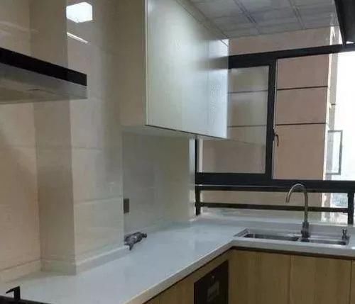 鞋柜|老婆坚持卧室不留飘窗,地面做个“小地台”,完工邻居抢着模仿