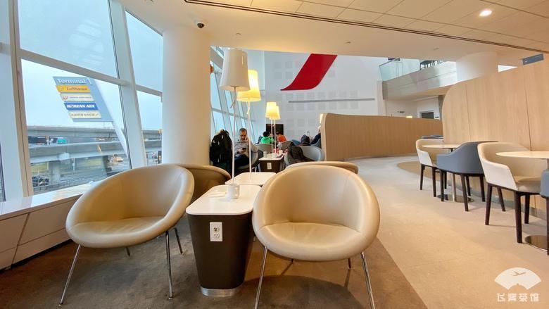 中年|拔草东航豪华头等舱传说中的丘比特大床房,飞行体验究竟如何