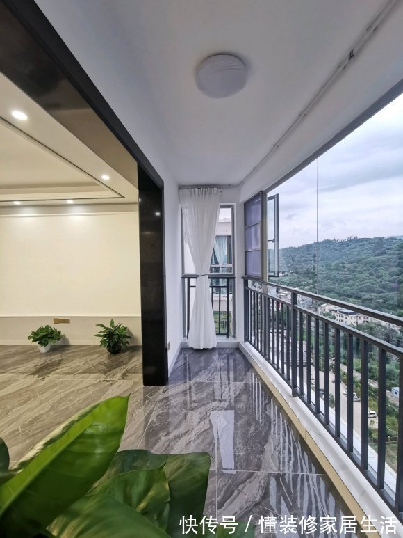 阳台|新房已入住,144平不含家具花了10万,后悔主卧阳台通铺木地板