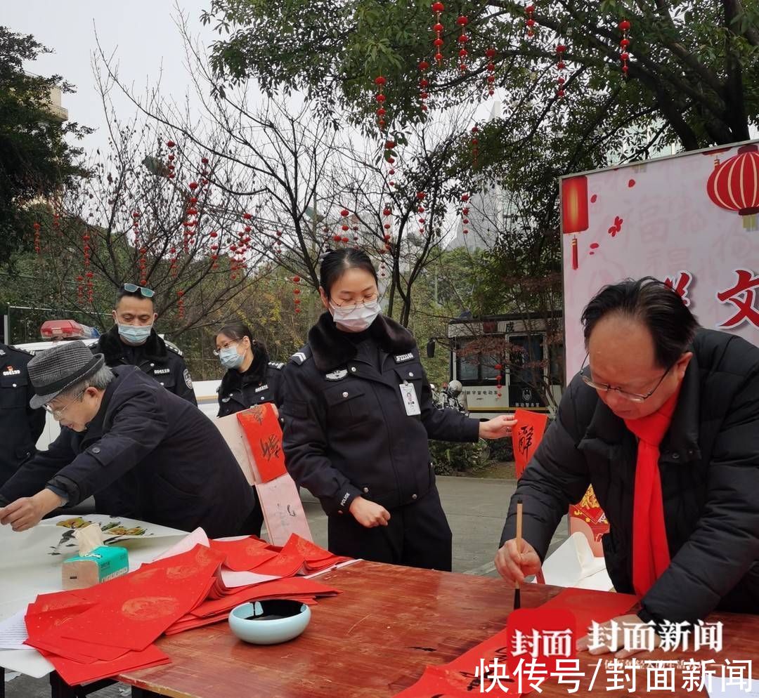 姚叶红#本土艺术家组团慰问基层民警，饱蘸浓墨讴歌警民鱼水情