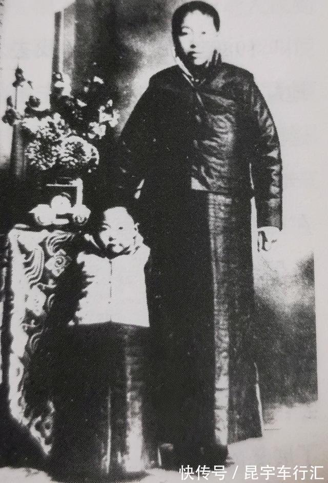 端木!端木蕻良二妻钟耀群:写书讲述丈夫与萧红的婚恋,直言萧红很病态