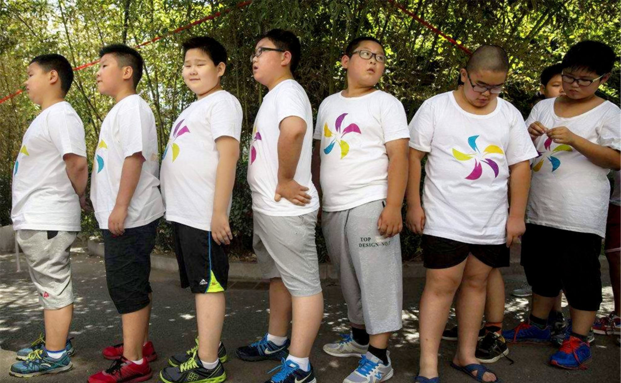 中国儿童肥胖报告|8岁男童长成120斤，奶奶自创新型减肥法陪孩子运动，网友：太硬核