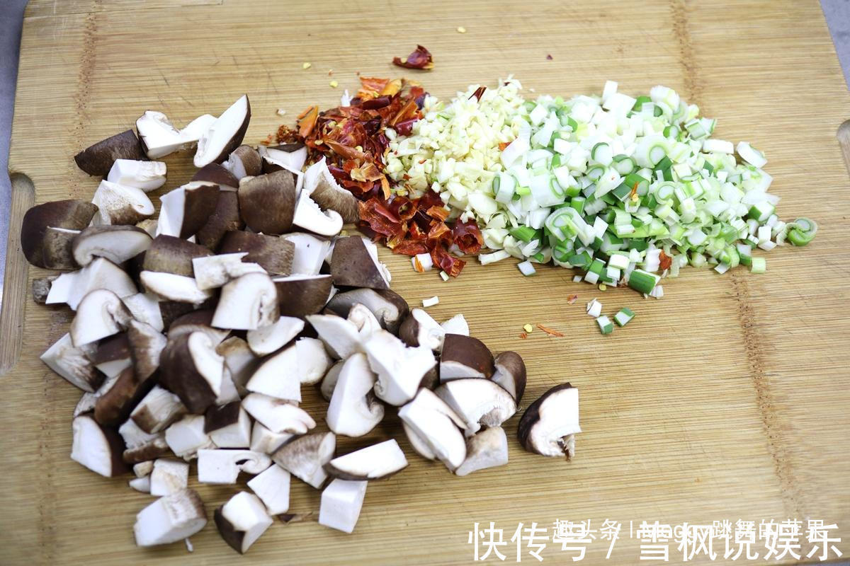 万能香辣酱巨好吃,面条米饭能多吃半碗,连老干妈都靠边站