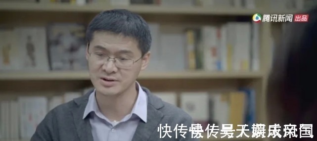 名人|《我的青铜时代》两集足以封神，罗翔和陈佩斯的成功，在于接地气