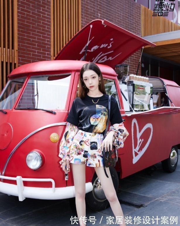 希林娜依·高“夾腿坐”火爆全網(wǎng),雙腿無一絲縫隙,這誰模仿得來!