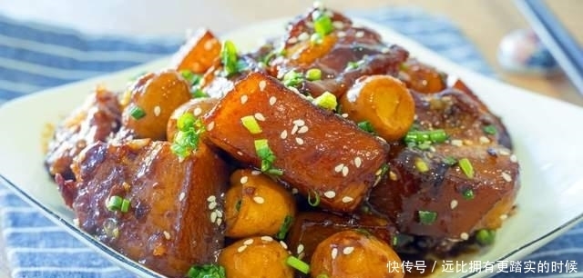 正月十五元宵节,家宴菜单已备好,5荤4素1汤上一桌,十全十美