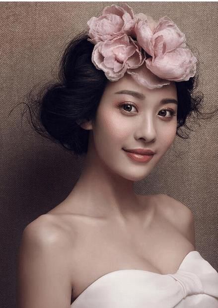 高跟鞋|“小学生化妆”火了,上一秒还是正常的,下一秒就认不出来了