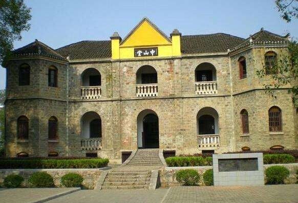 国家栋梁|他25岁被黄埔开除,愤然留下14字,39岁牺牲,唯一女儿成国家栋梁