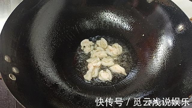 做法|白菜炖干豆腐这样做才好吃,做法简单,经济实惠,好吃又下饭