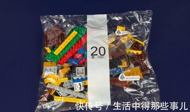 羽毛|乐高哈利波特76391霍格沃茨经典藏品开箱评测！