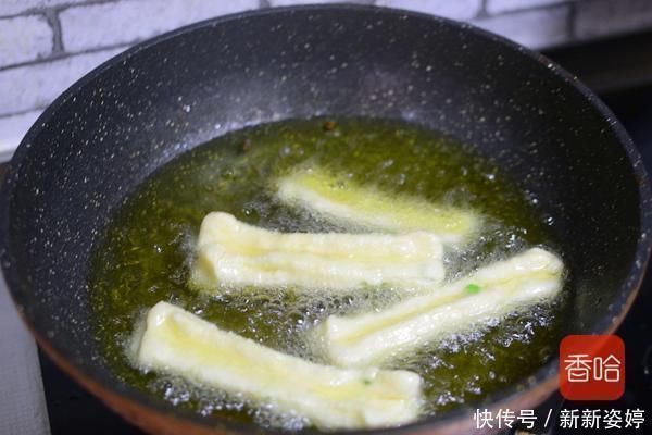 油条|一个鸡蛋,一碗面粉,家庭版油条轻松做,看着就有食欲