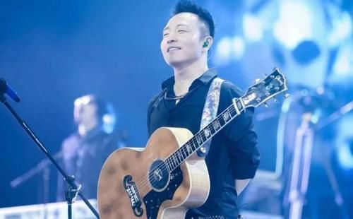 無地自容|竇唯和許巍現在的音樂算是搖滾嗎？他們兩人誰更厲害？