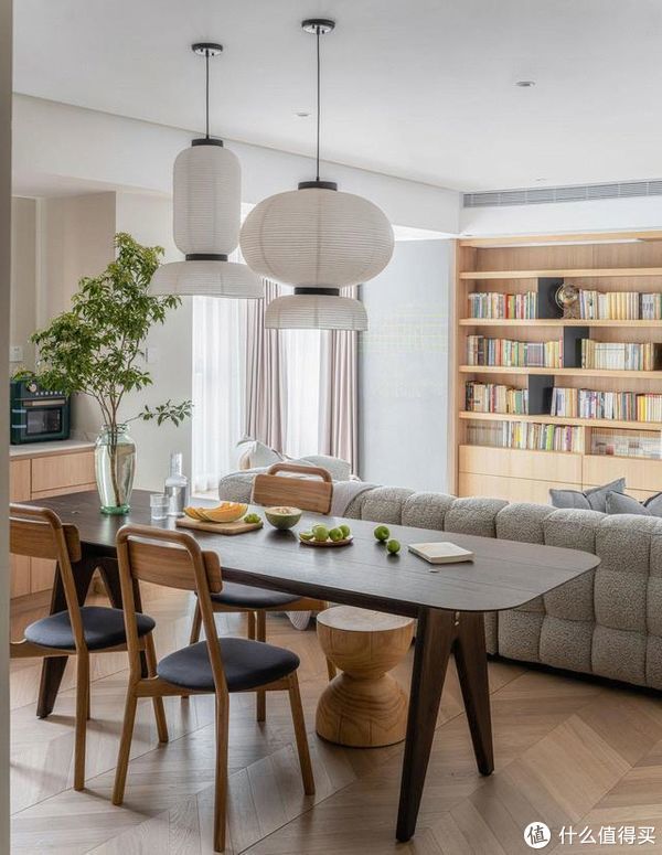 衣柜|成都夫妇155㎡的家,仅凭一个客厅就圈粉无数,不要电视墙太香了