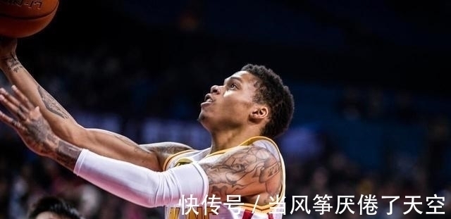 本西蒙斯|并列倒数第一!火箭仍动作连连,试训CBA得分王,欲沃尔换西蒙斯