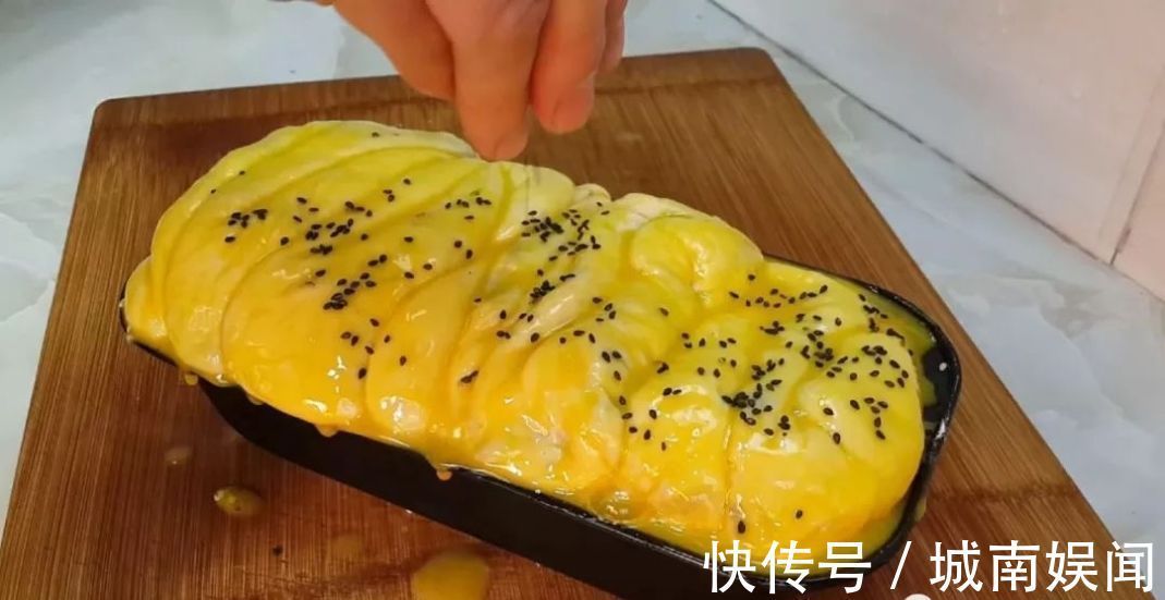 蒸馍|红豆又出新吃法,不烙饼不蒸馍,我家一周吃3次,比蛋糕好吃十倍