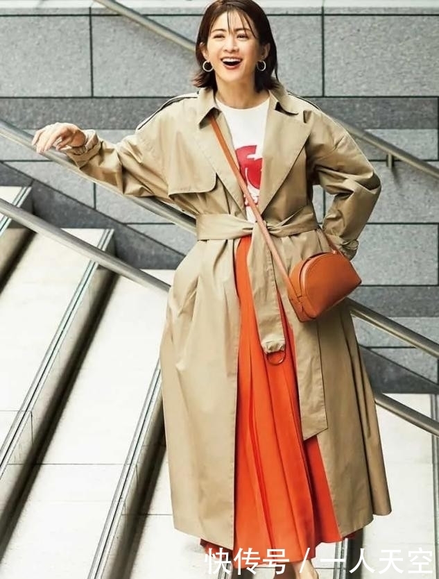 开春了，你的风衣准备好了吗？照着这样穿，时髦精就是你