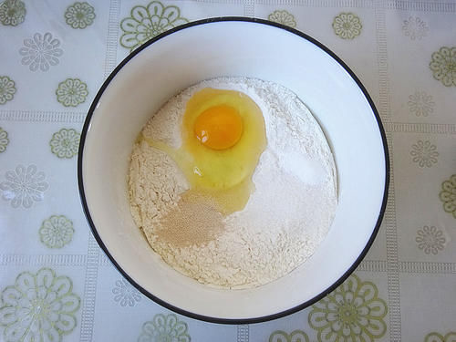  玉米面|孩子最爱的发糕，全程免手揉，蓬松暄软不粘牙，比面包还好吃！