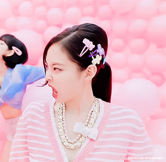 脸型|这些爆火的“美妆趋势”，你是真的觉得好看？还是被成功洗脑了？